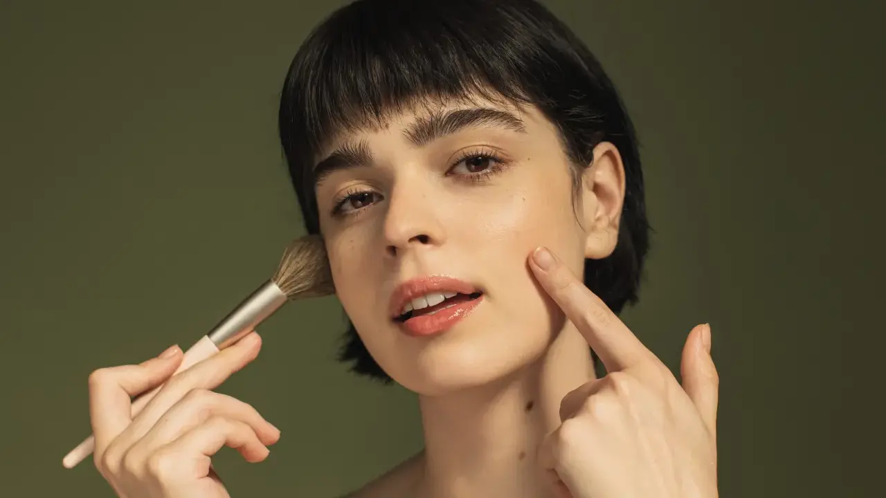 Cashmere Fluid: Twój idealny odcień dla efektu "glow" bez maski