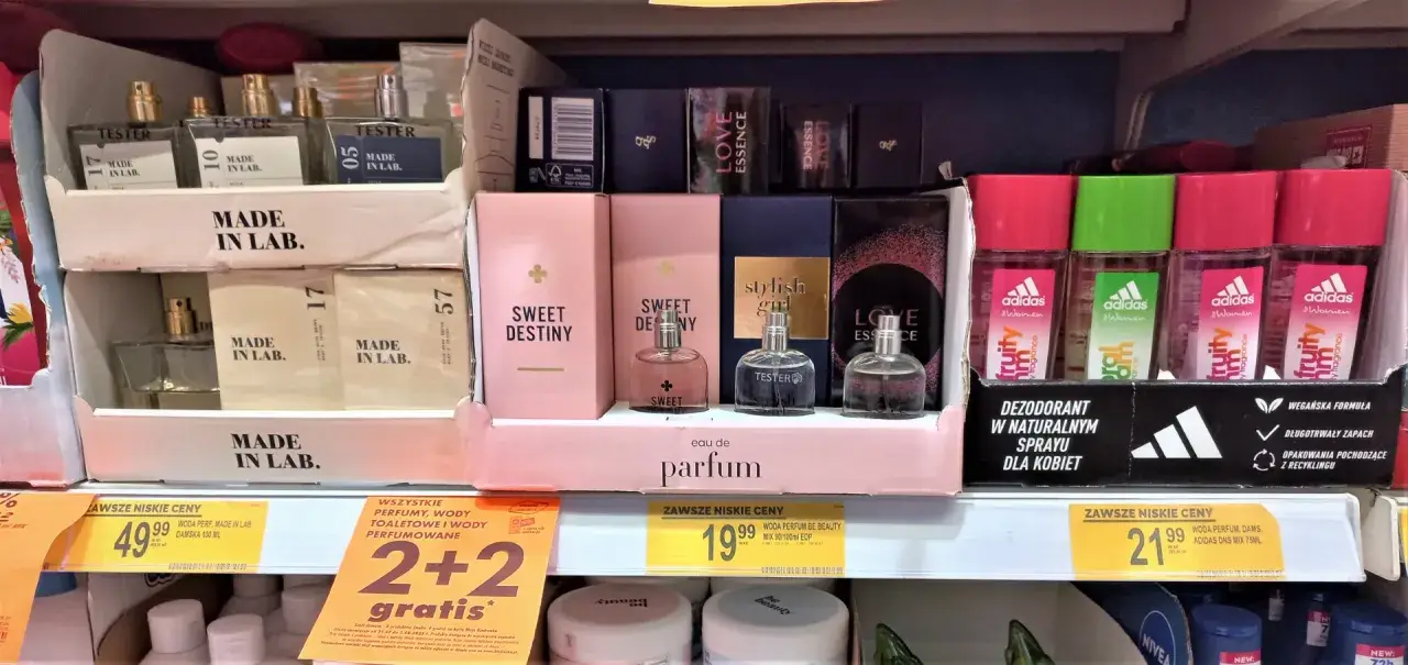 Perfumy z biedronki odpowiedniki: "Made in Lab" i inne marki, kuszą niskimi cenami.