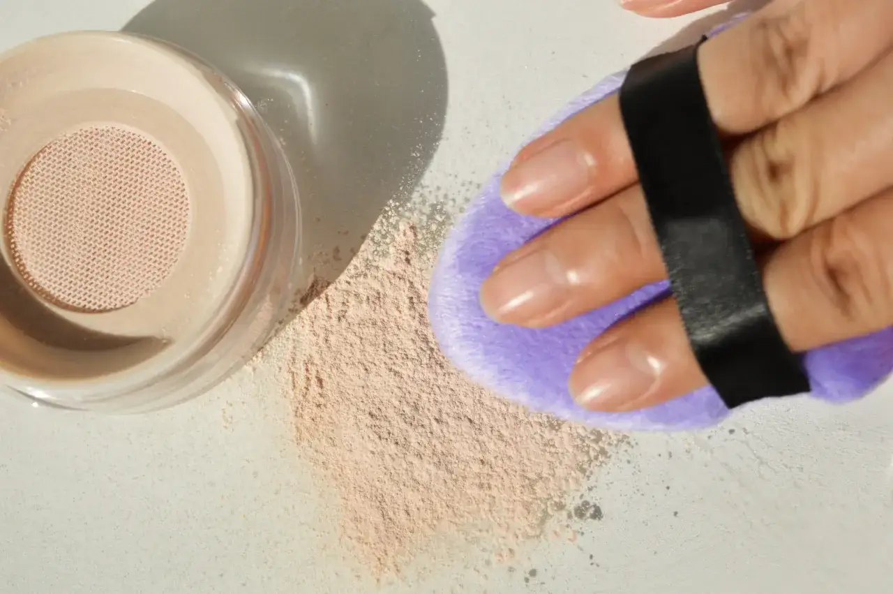 Paese Illuminating Covering Powder opakowanie i produkt